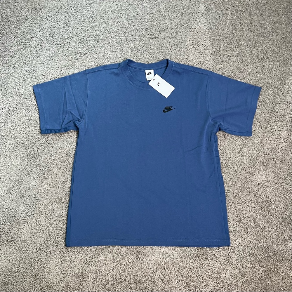 Nike Sportswear Men's Lightweight Knit Short-Sleeve Top Size Large